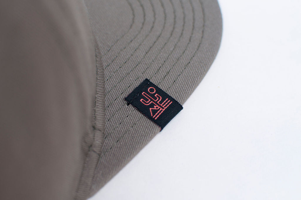 Eyeonize - Olive & Coral 5-Panel